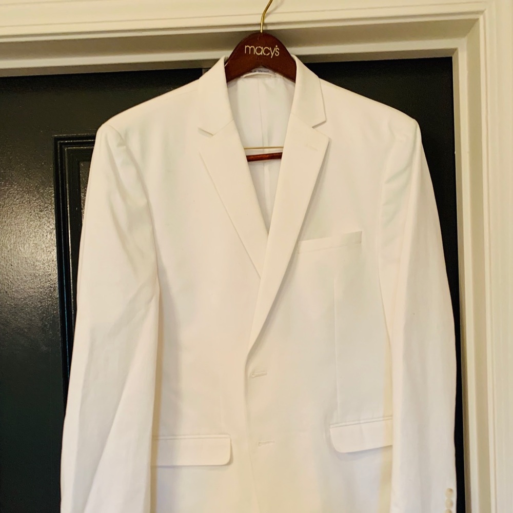 Men’s white suit jacket